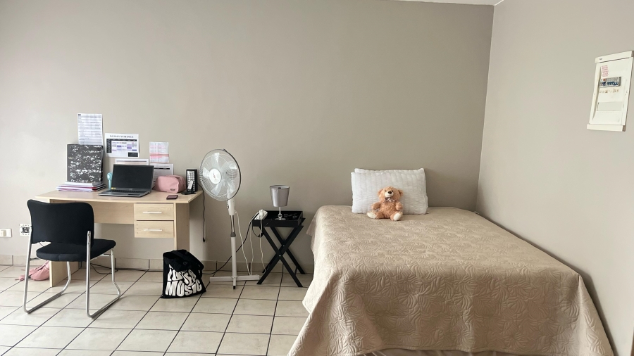 0 Bedroom Property for Sale in Kannoniers Park North West